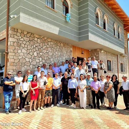 Bujtina Celiku مزرعة للإقامة